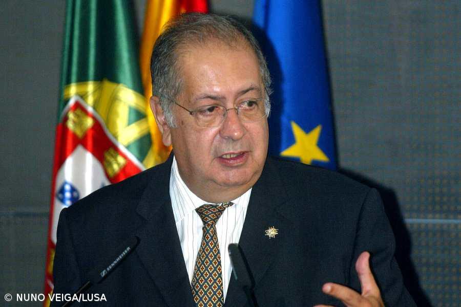 Jaime Gama transmite apelo de Cavaco para "contenção" dos partidos  – Imagem 1