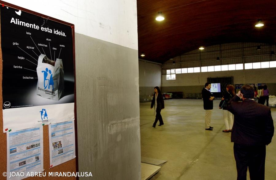 Recolha de alimentos sensibiliza micaelenses – Imagem 1