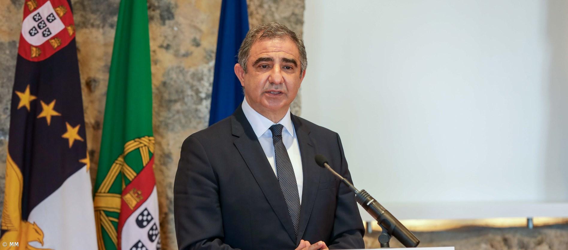 Governo dos Açores reduz orgânica e poupa dois milhões de euros – Imagem 1