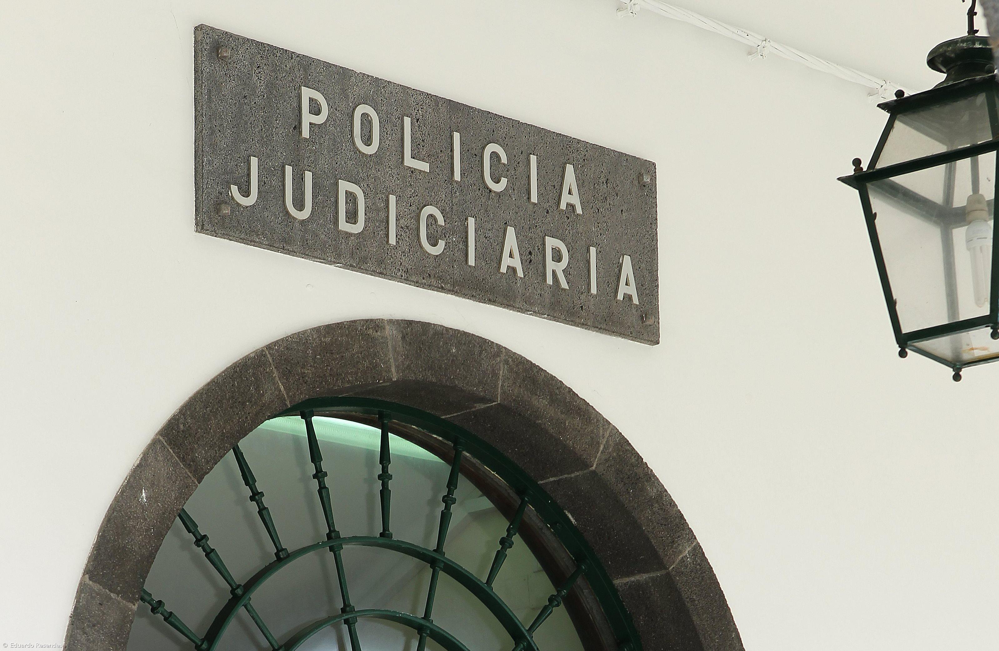 Detido funcionário de uma autarquia de São Miguel por crimes de natureza económico-financeira – Imagem 1