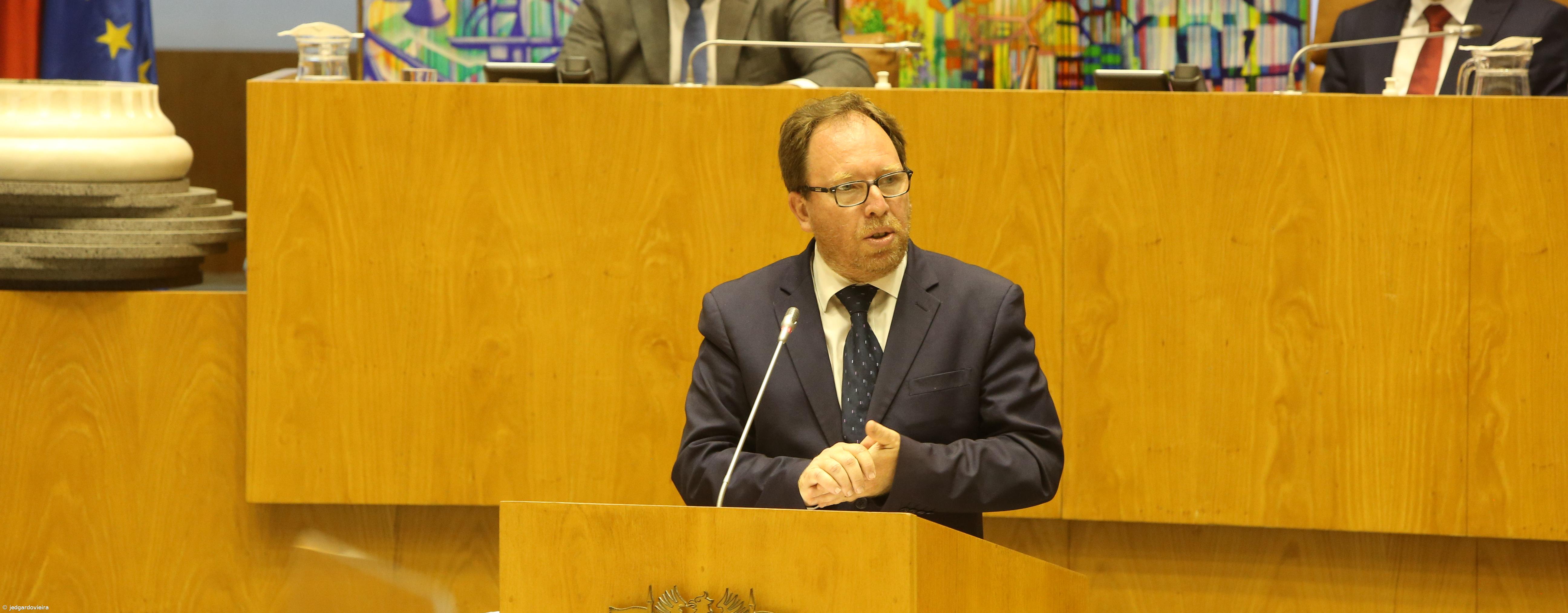 Chega insiste na redução de beneficiários do RSI para manter apoio a Governo dos Açores – Imagem 1