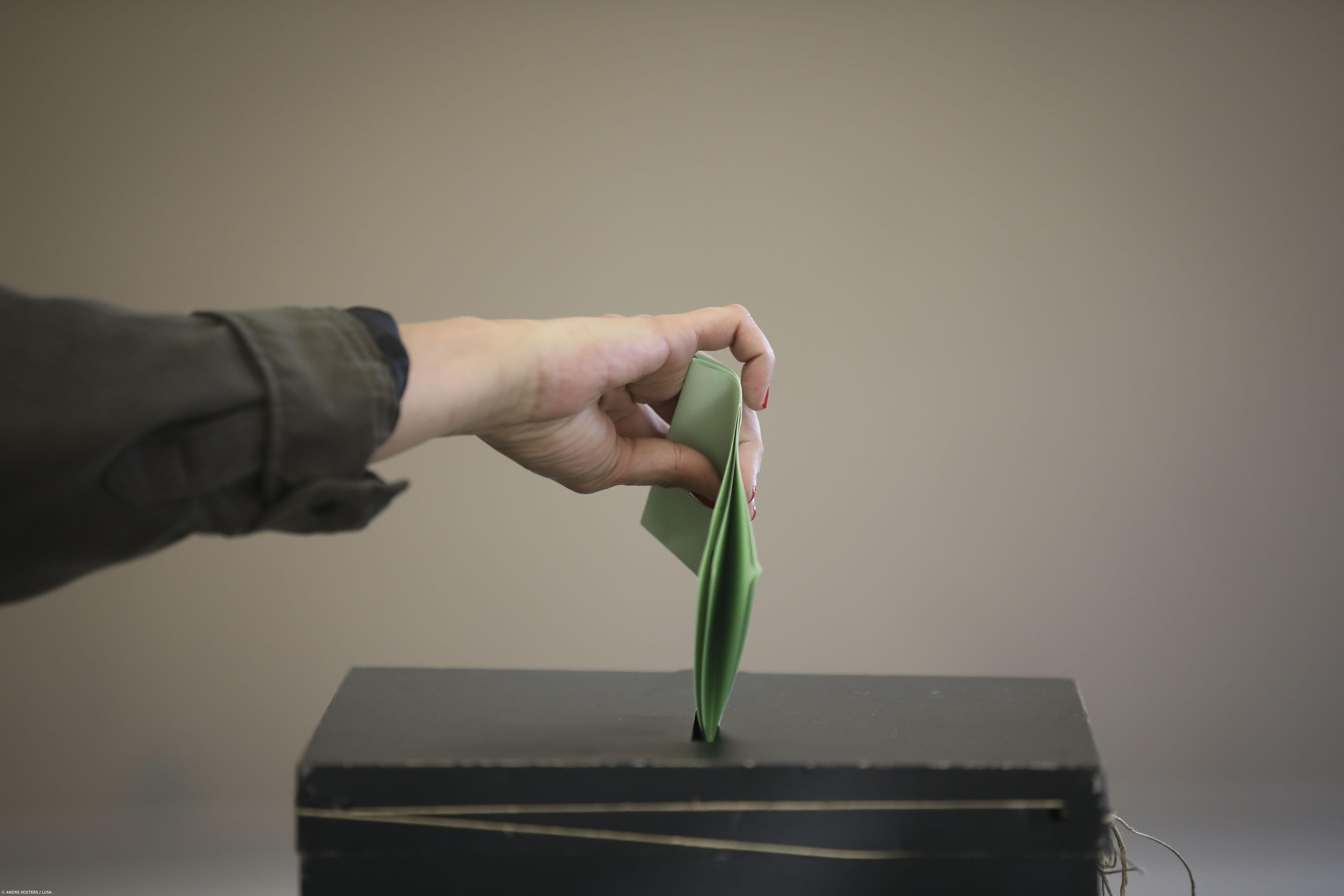 Abertas assembleias de voto para quinta escrutínio em menos de quatro anos – Imagem 1