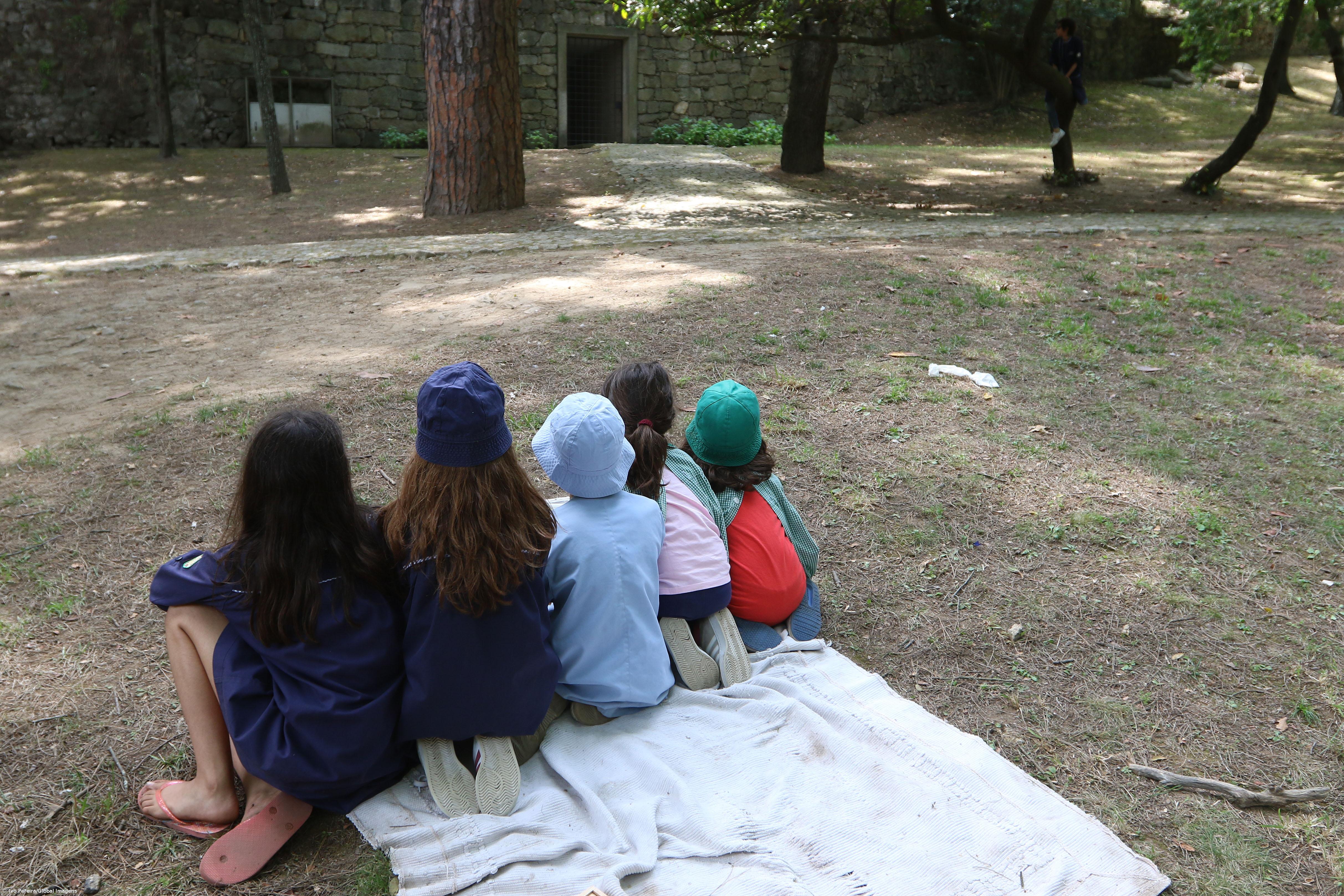 Aumentam os pais com subsídio para acompanhar filhos na escola – Imagem 1