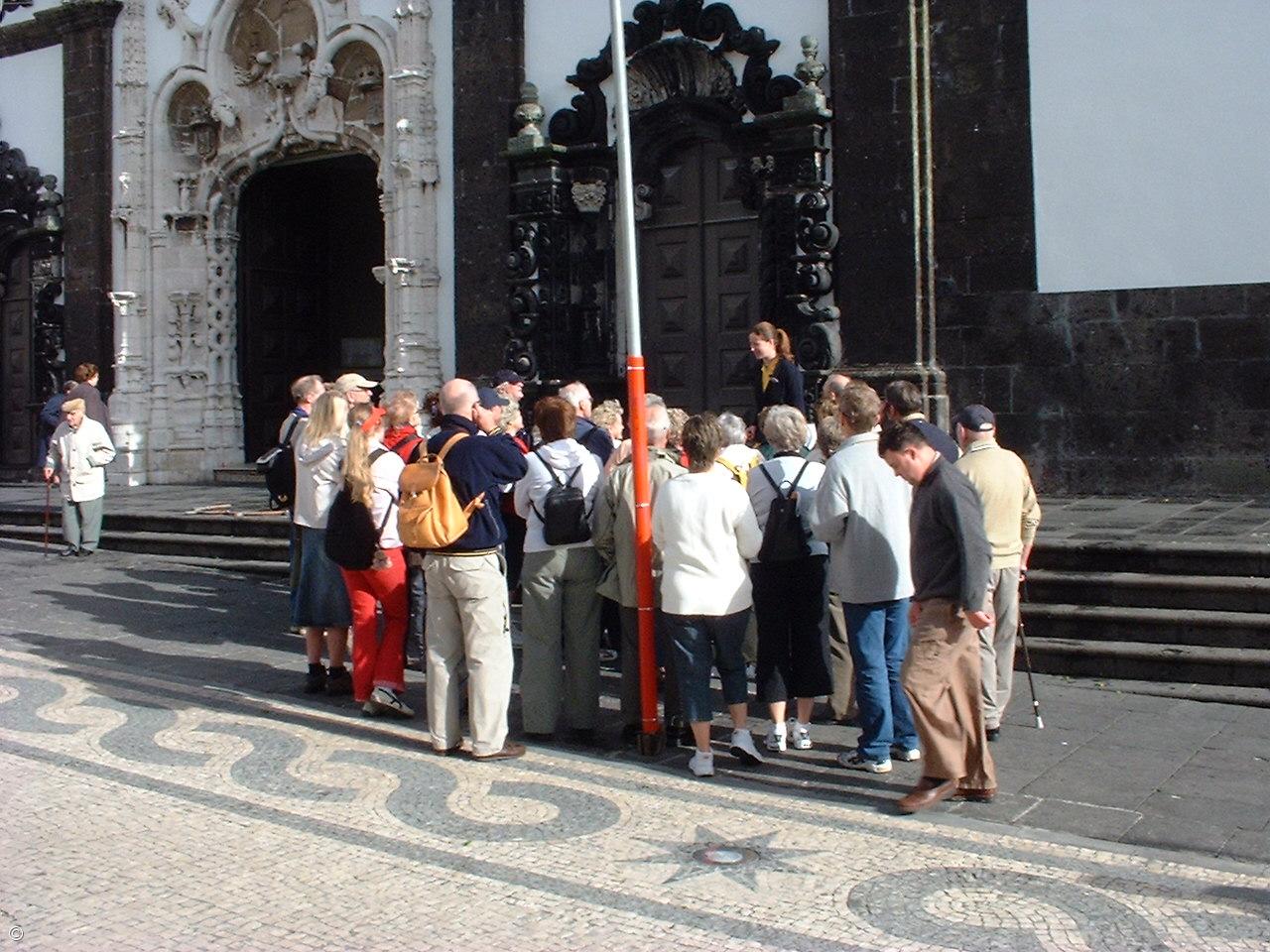 Turismo português cria mais emprego e em postos "mais qualificados" – Imagem 1