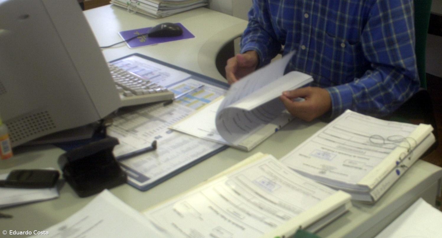 Greve dos trabalhadores dos registos e notariados com 95% de adesão nos Açores e 85% na Madeira – Imagem 1