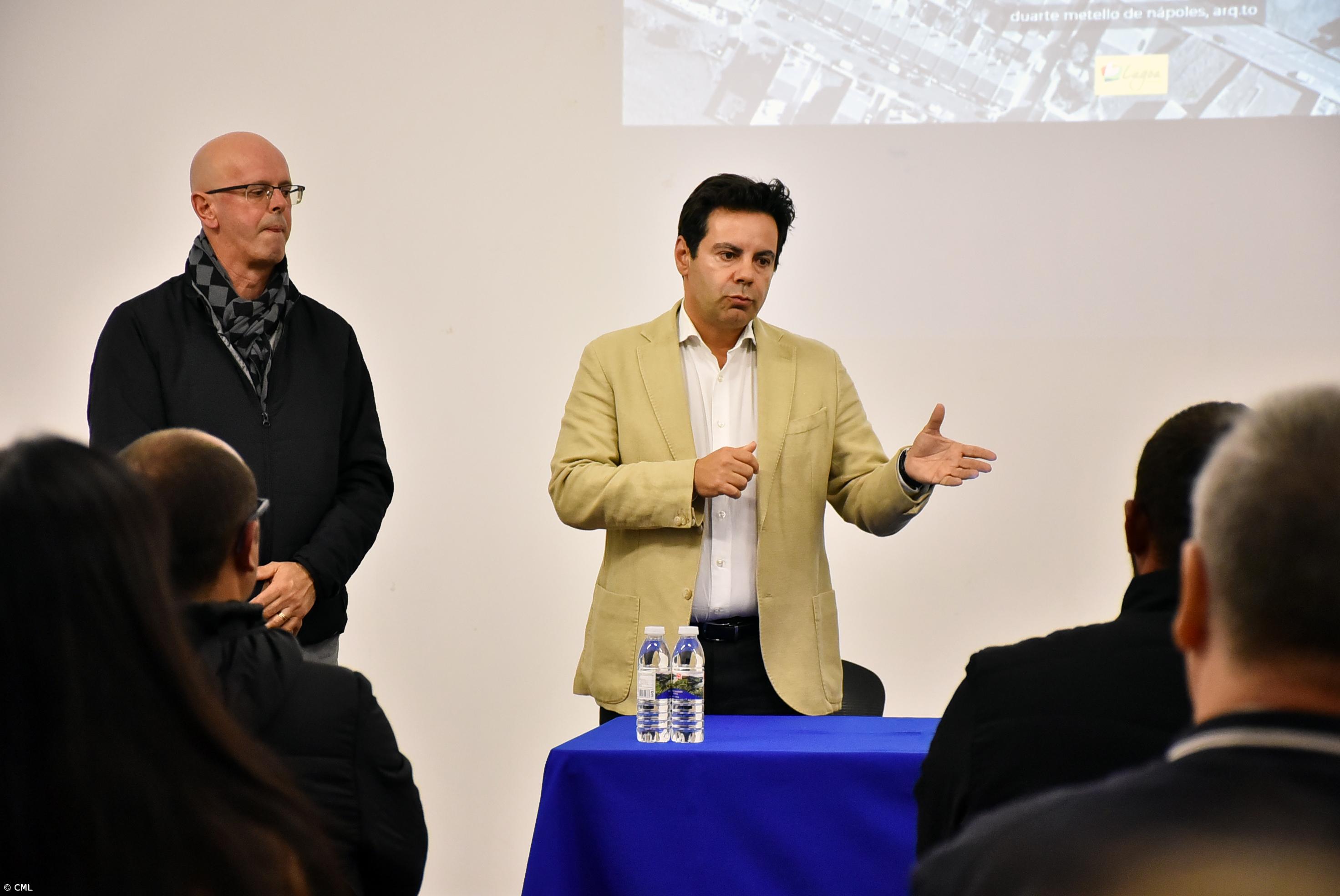 Praça D. Amélia na freguesia do Cabouco vai ser requalificada – Imagem 1