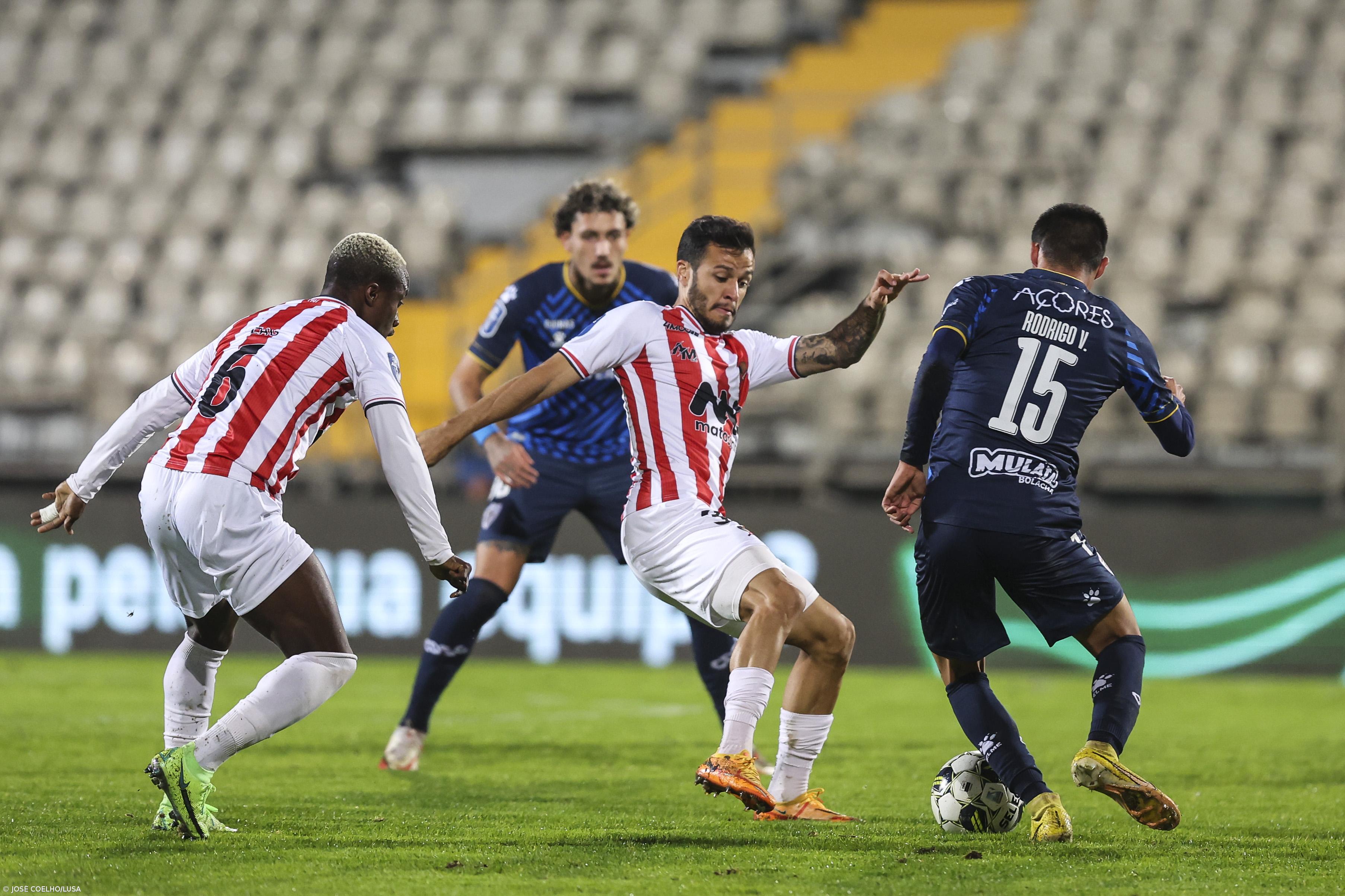 Tassano mete o pé na poça e Santa Clara perde na estreia – Imagem 1