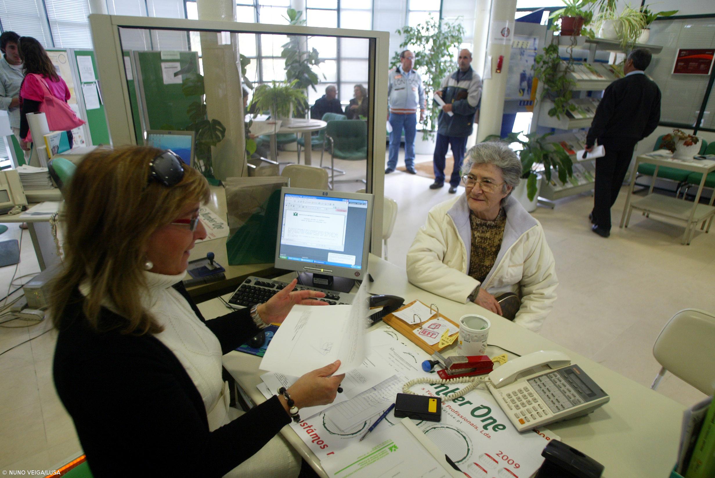 Quase mil funcionários públicos pediram rescisão, 255 já tiveram resposta favorável – Imagem 1