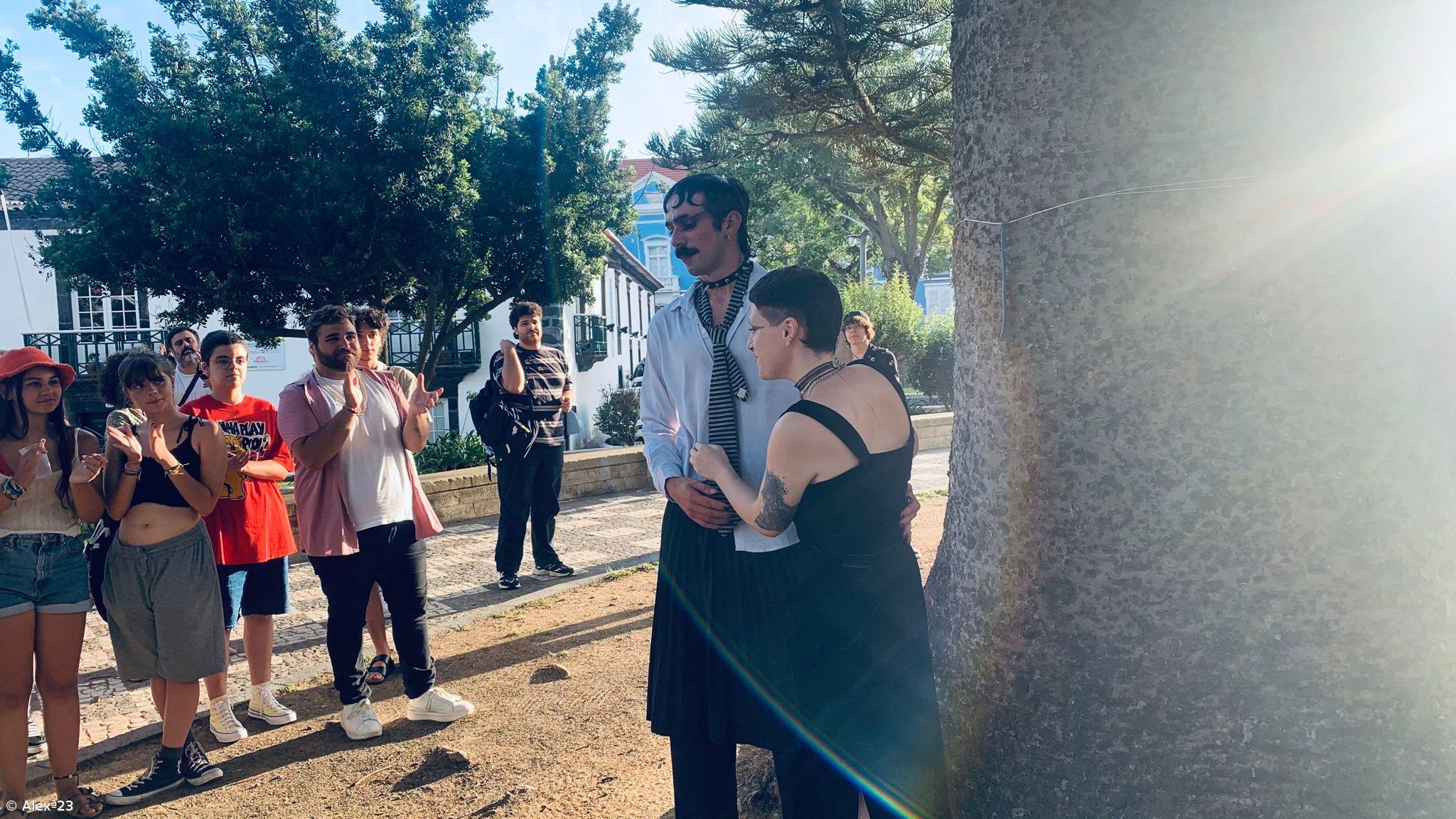 Performance “Conversas d’Armário” inaugurou as comemorações do Orgulho. O Quiosque Ala desenhou um espaço de reflexão muito inspirador. – Imagem 14