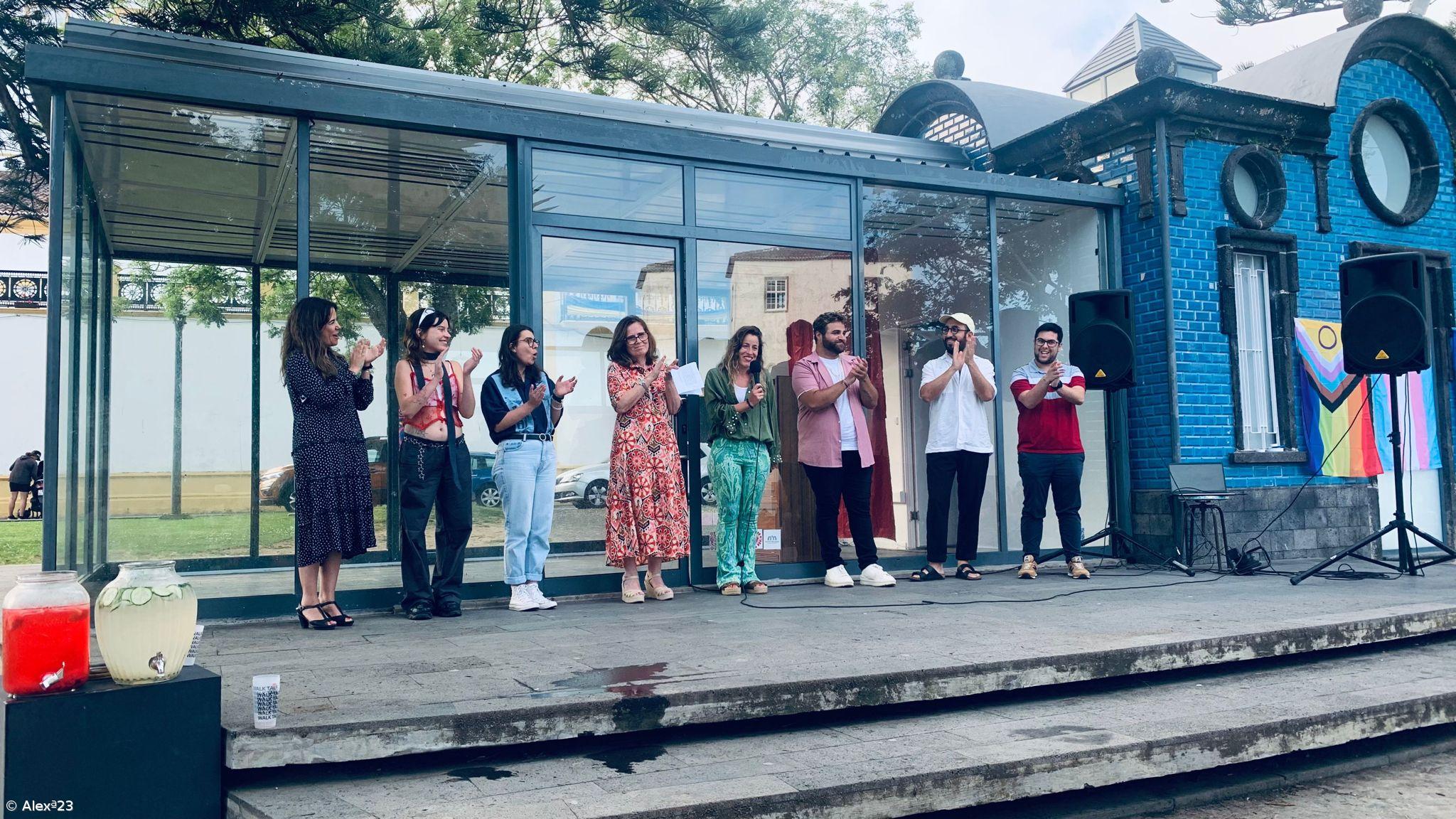 Performance “Conversas d’Armário” inaugurou as comemorações do Orgulho. O Quiosque Ala desenhou um espaço de reflexão muito inspirador. – Imagem 13