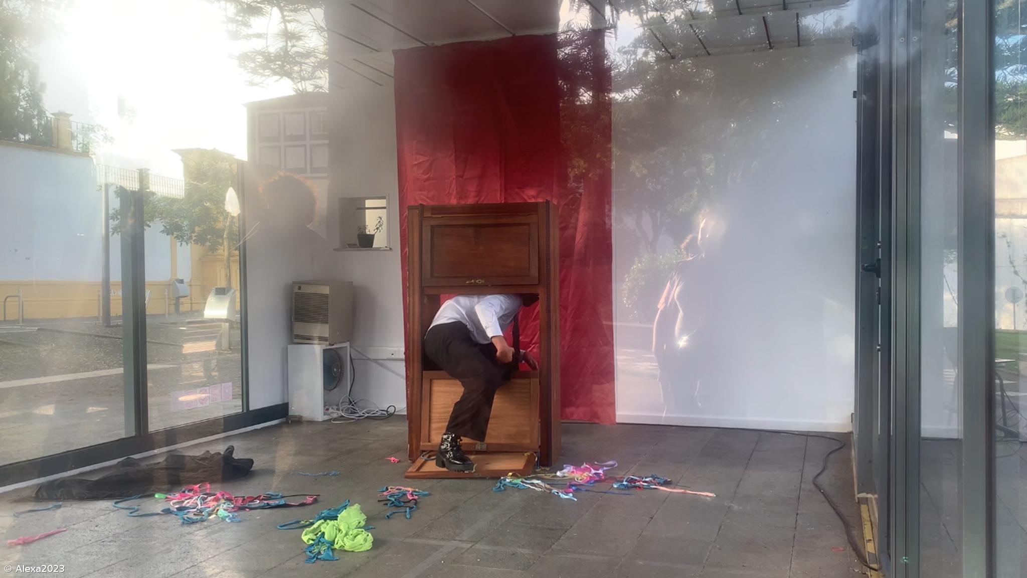 Performance “Conversas d’Armário” inaugurou as comemorações do Orgulho. O Quiosque Ala desenhou um espaço de reflexão muito inspirador. – Imagem 16