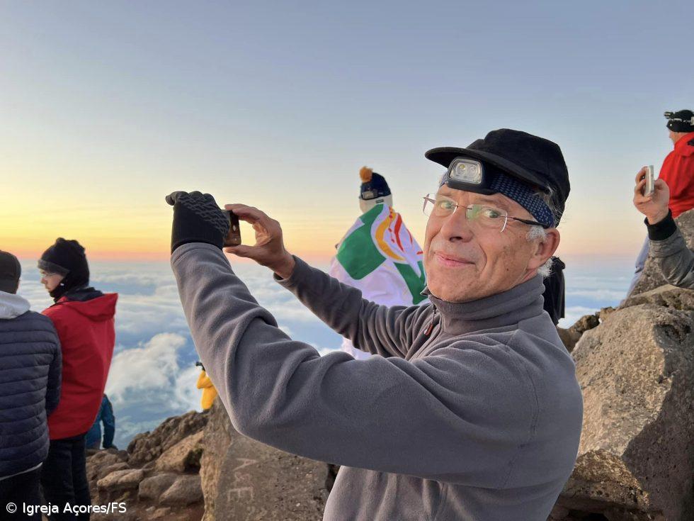 Bispo de Angra comandou subida ao topo do país para incitar jovens a tocar o céu – Imagem 4