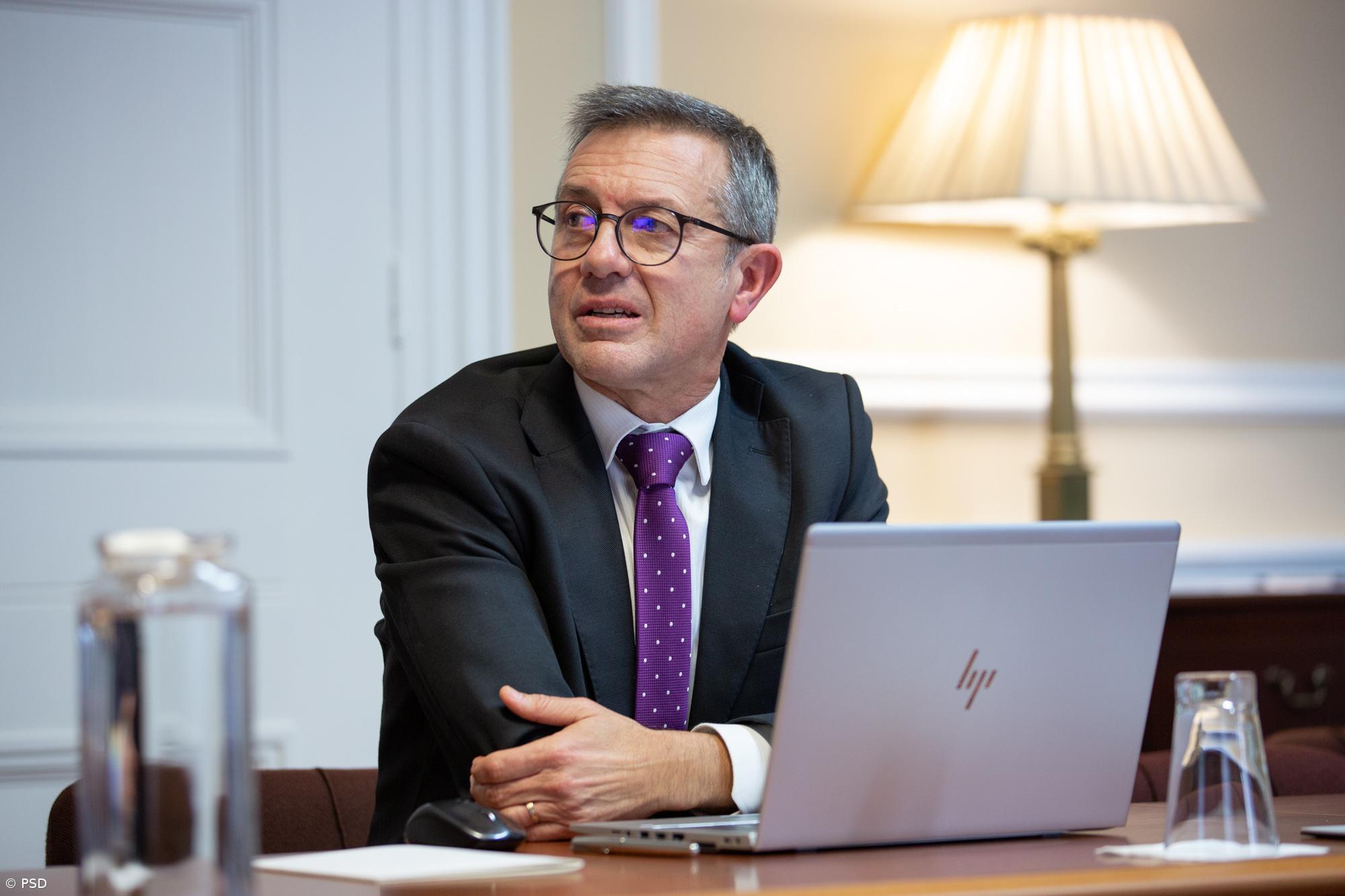 Coligação diz que ainda “há muito a fazer” para reduzir abandono escolar nos Açores – Imagem 1