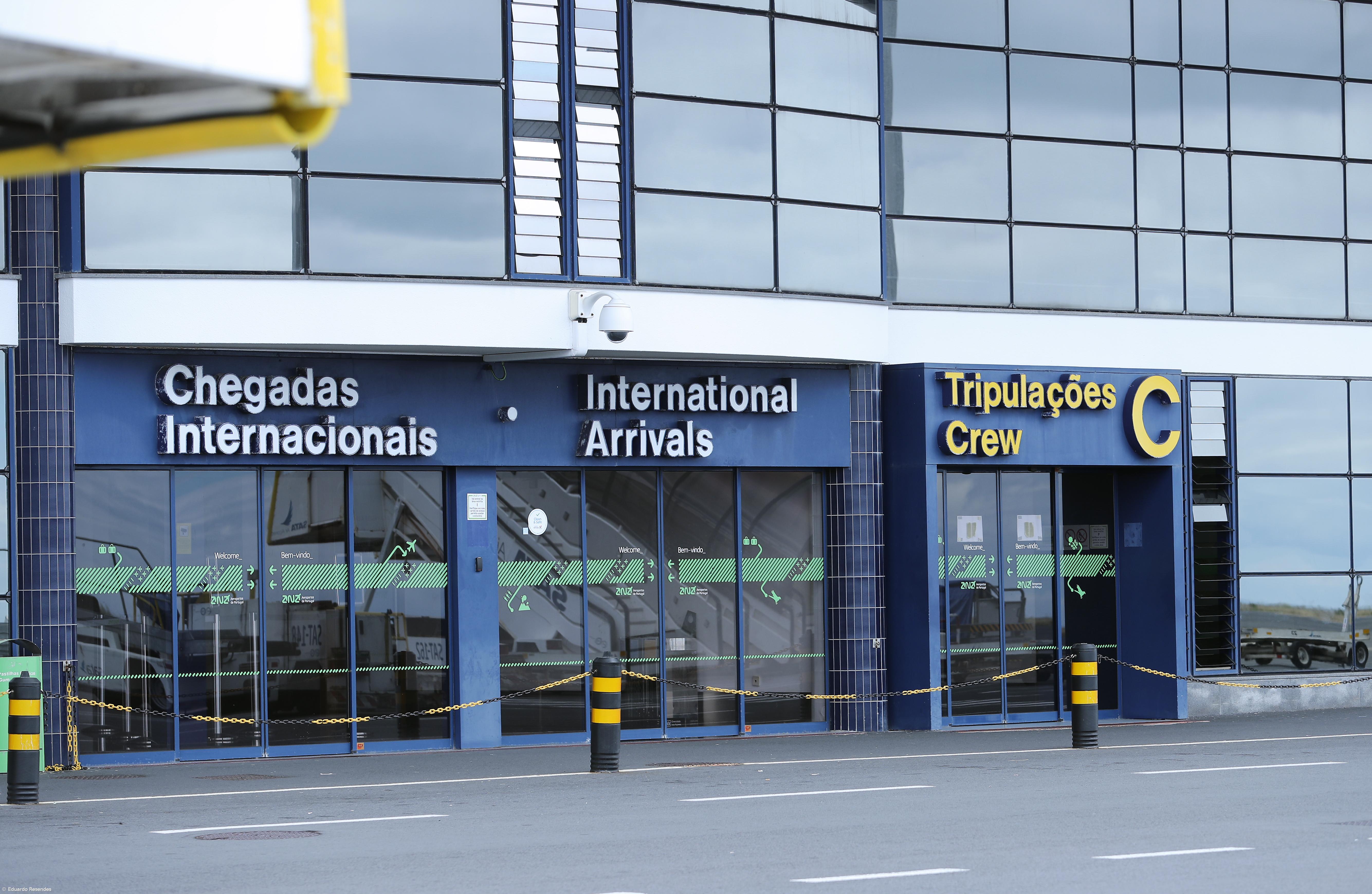 Detenção no aeroporto de Ponta Delgada por posse de arma proibida – Imagem 1