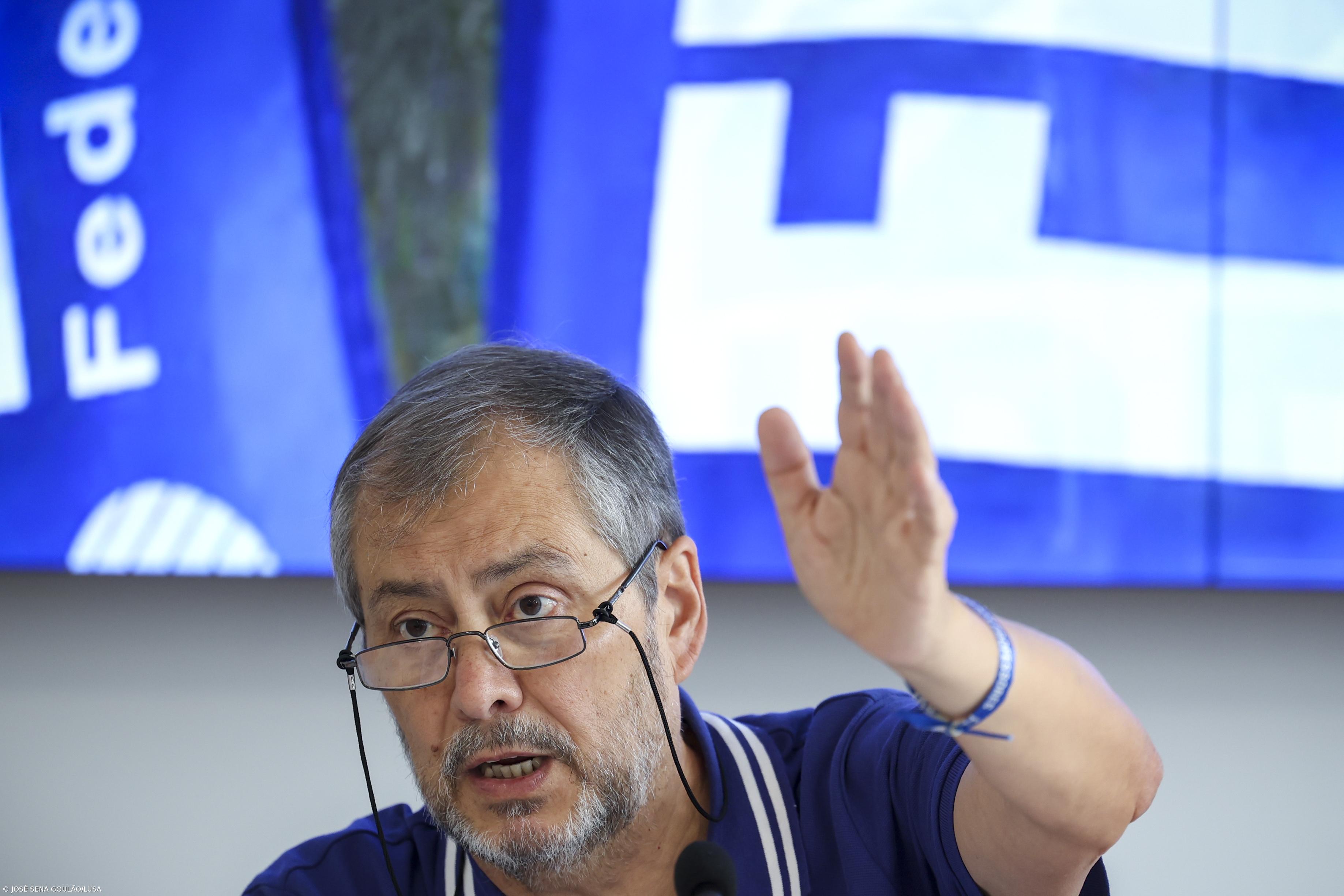 Fenprof exige investimento na Educação e avisa que professores "não adormeceram" – Imagem 1