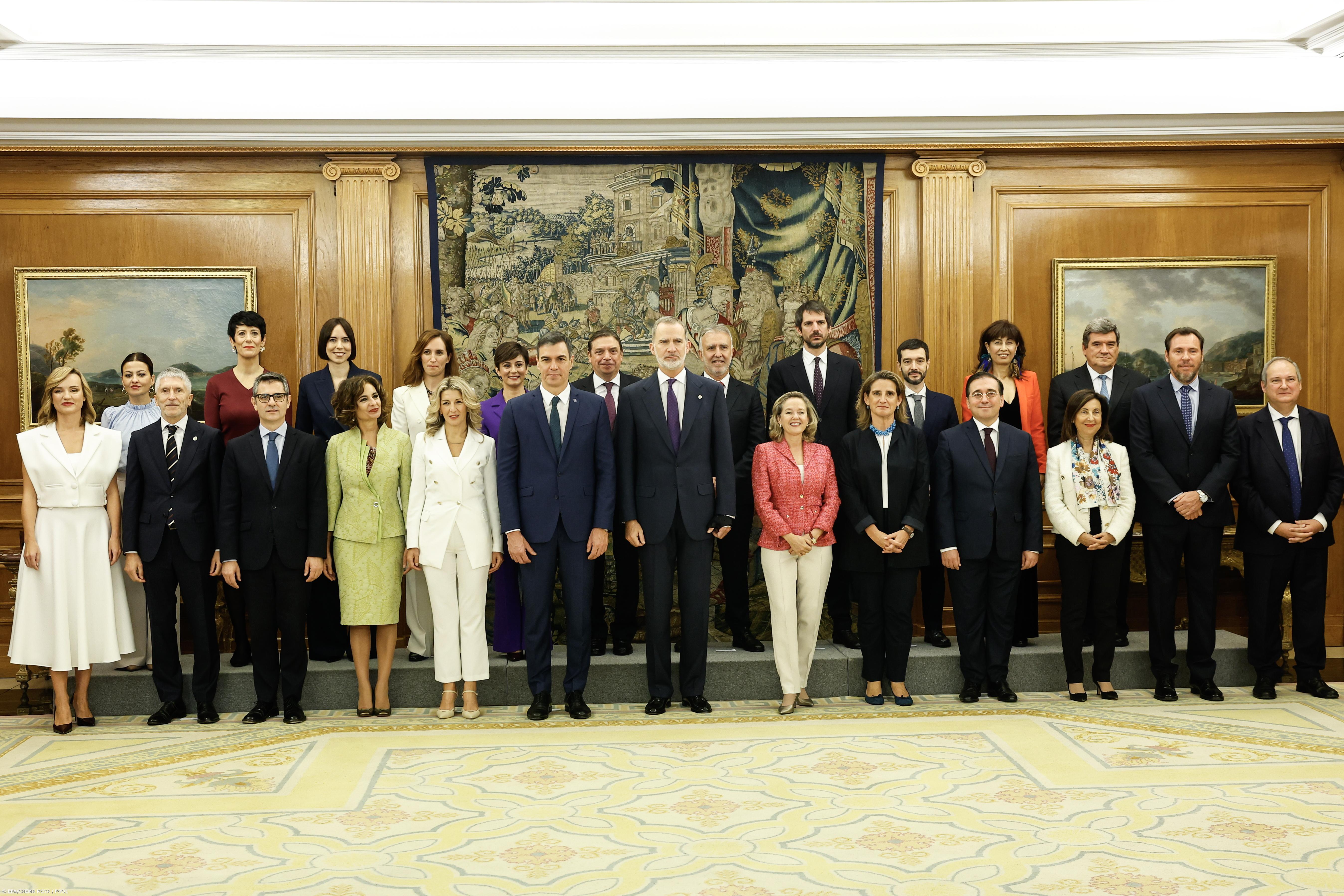 Novo executivo de Sánchez tomou posse perante Felipe VI – Imagem 1
