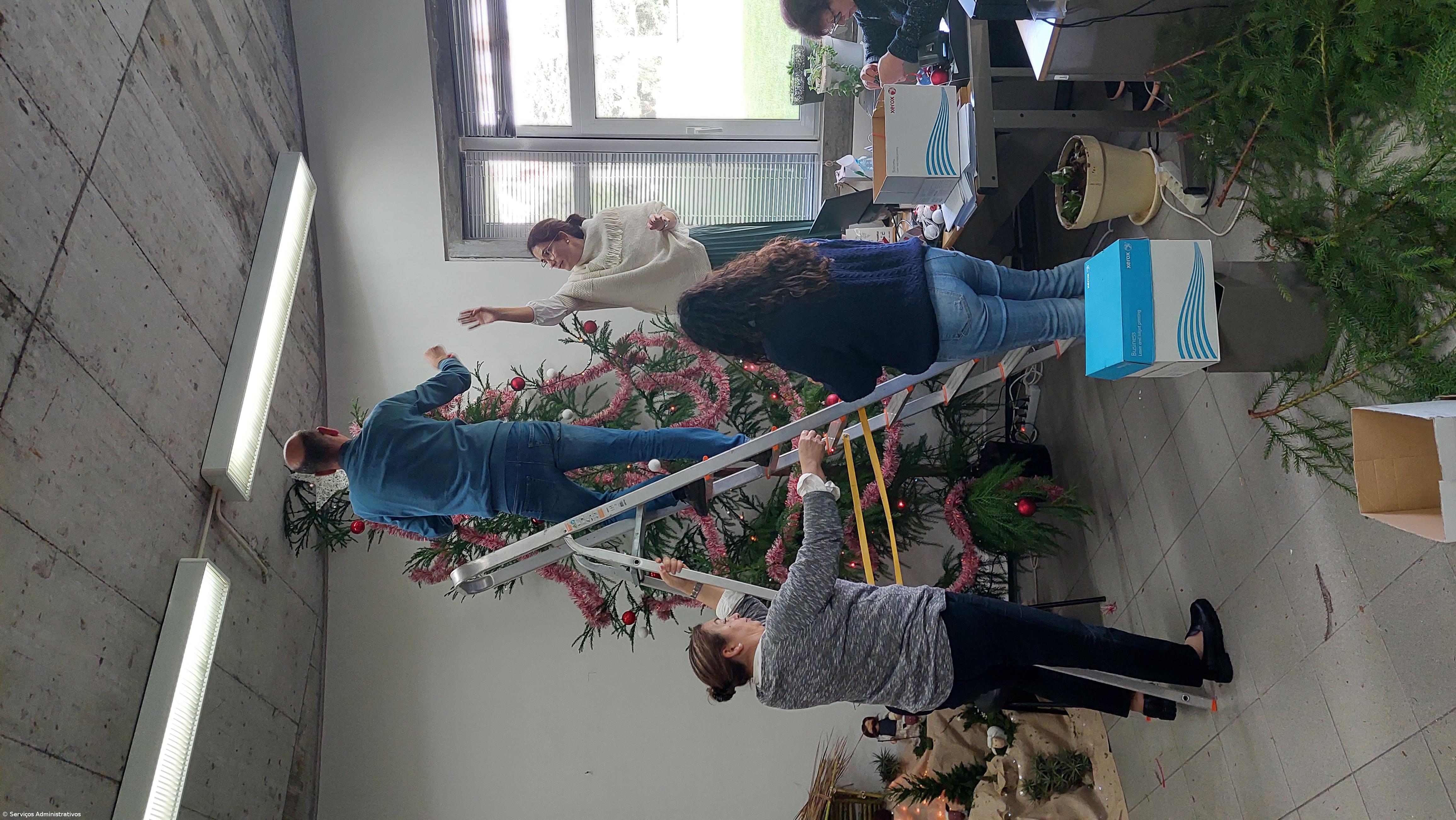 A Comunidade Educativa prepara e vive o Natal na ESLagoa – Imagem 53