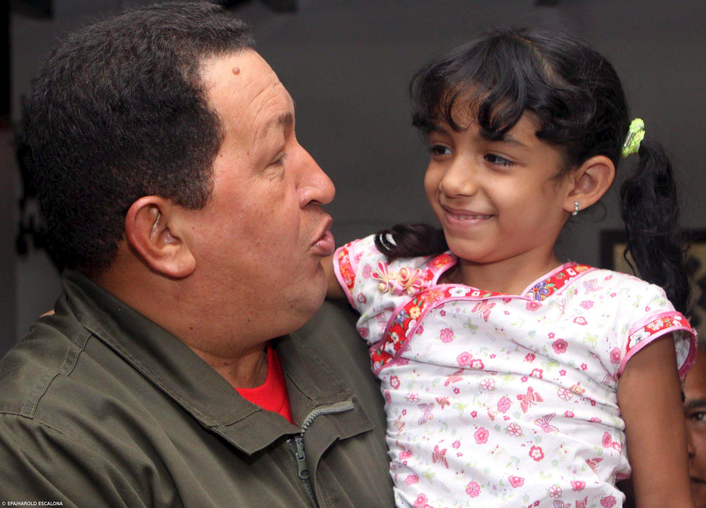 Hugo Chávez reeleito com 54,42% dos votos – Imagem 1