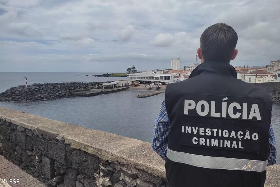 PSP detém nos Açores dois homens por tráfico de droga e violência doméstica – Imagem 1