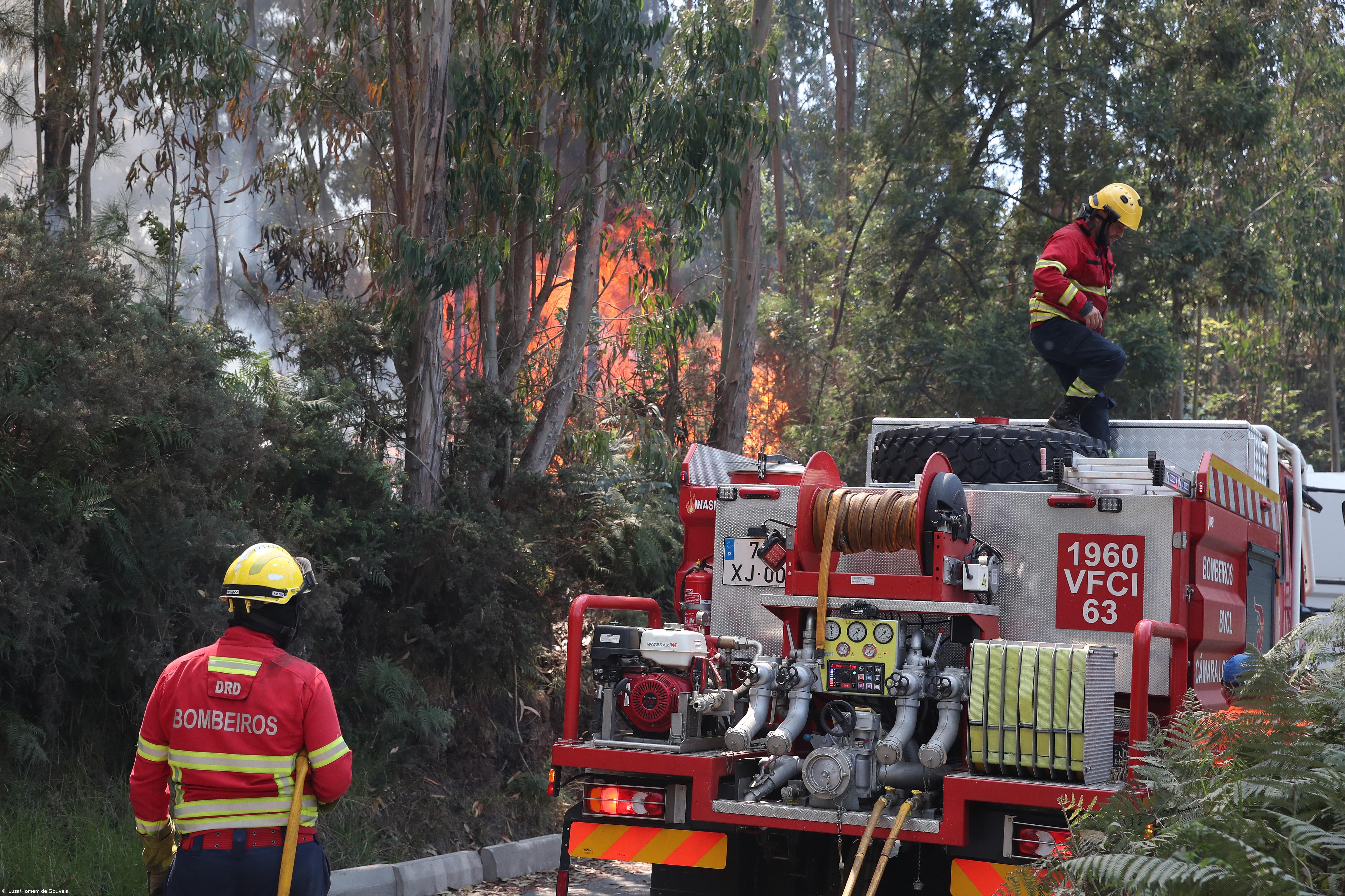 Bombeira açoriana transportada para o hospital – Imagem 1
