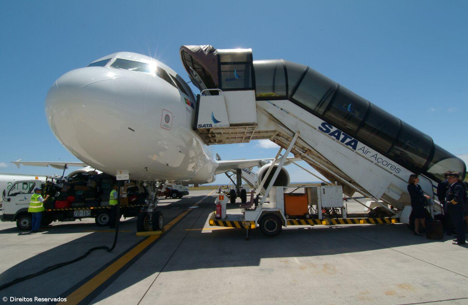 Avião da SATA já reparado e passageiros já rumam a Lisboa – Imagem 1