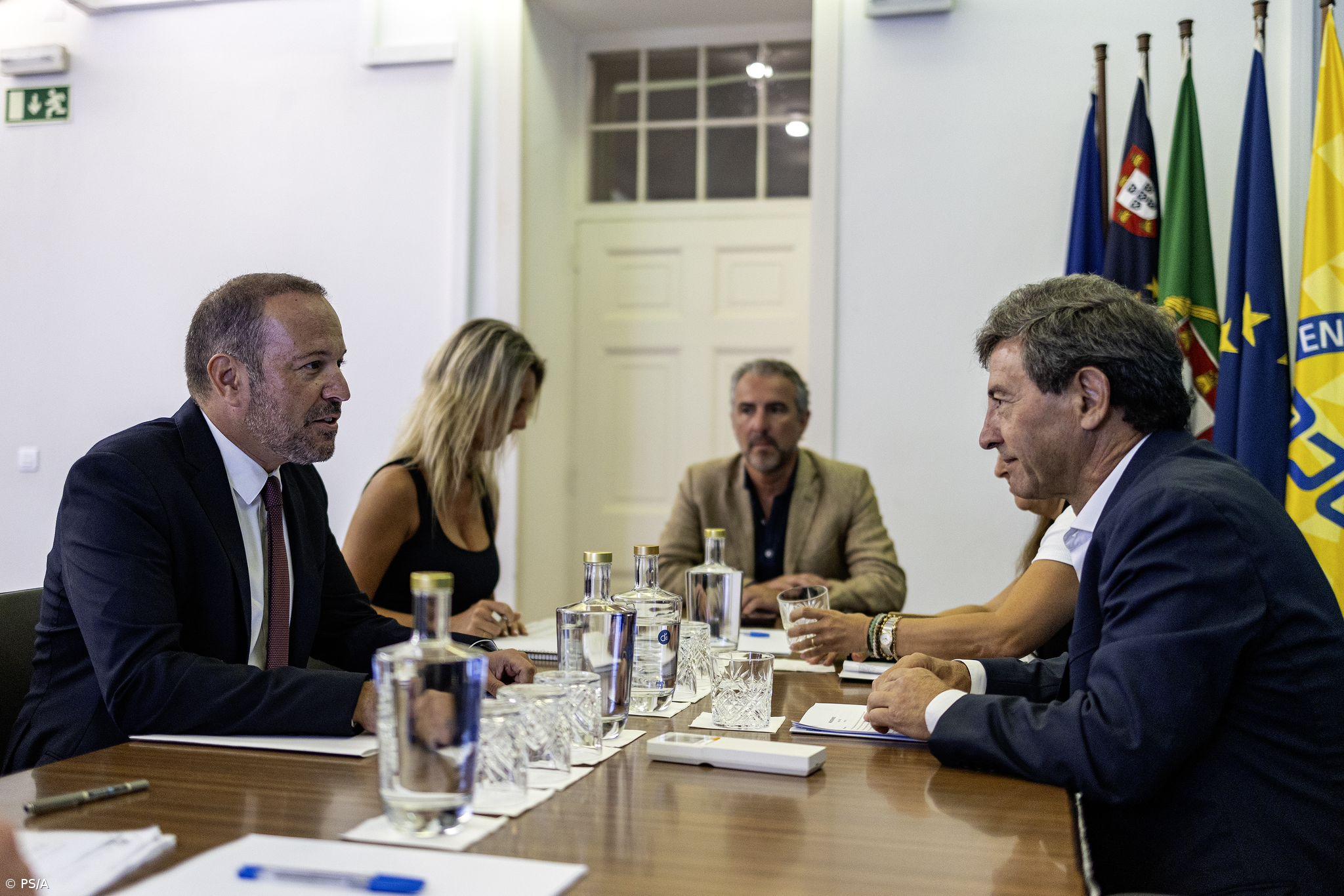 Líder do PS/Açores diz que Bolieiro tem "preferência clara" em conversar com a direita – Imagem 1