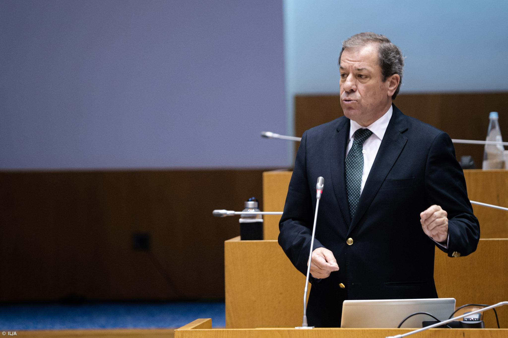 IL critica versão final do novo regime laboral dos Matadouros – Imagem 1