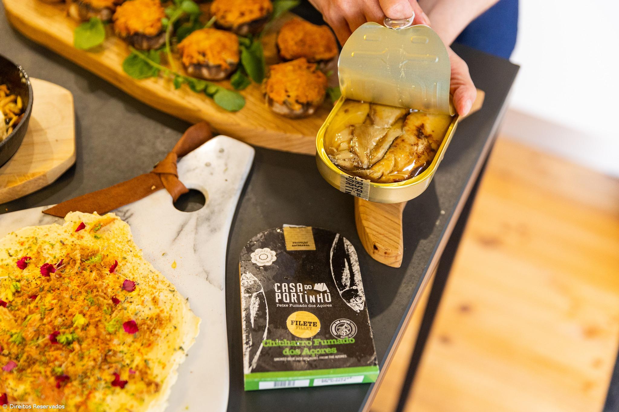 Sidra de banana, conservas de peixe fumado ou mel são algumas das produções de Tibério Barbeito – Imagem 4