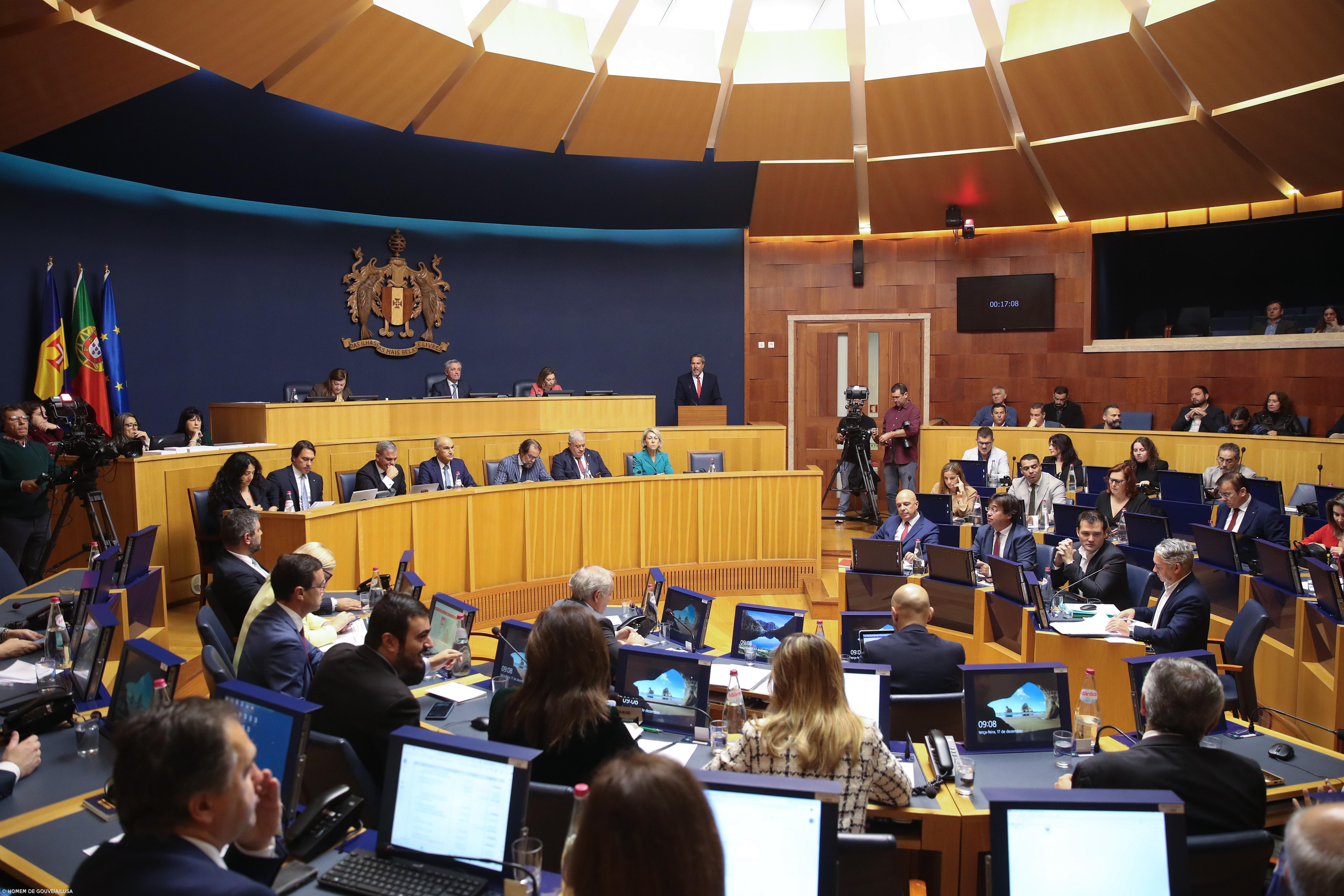 Parlamento da Madeira aprova moção de censura que faz cair Governo Regional – Imagem 1