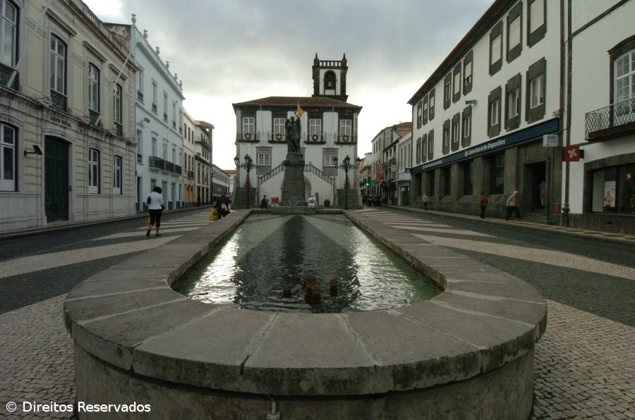 Vereação do PS acusa Câmara de Ponta Delgada de "enganar" cidadãos com orçamento – Imagem 1