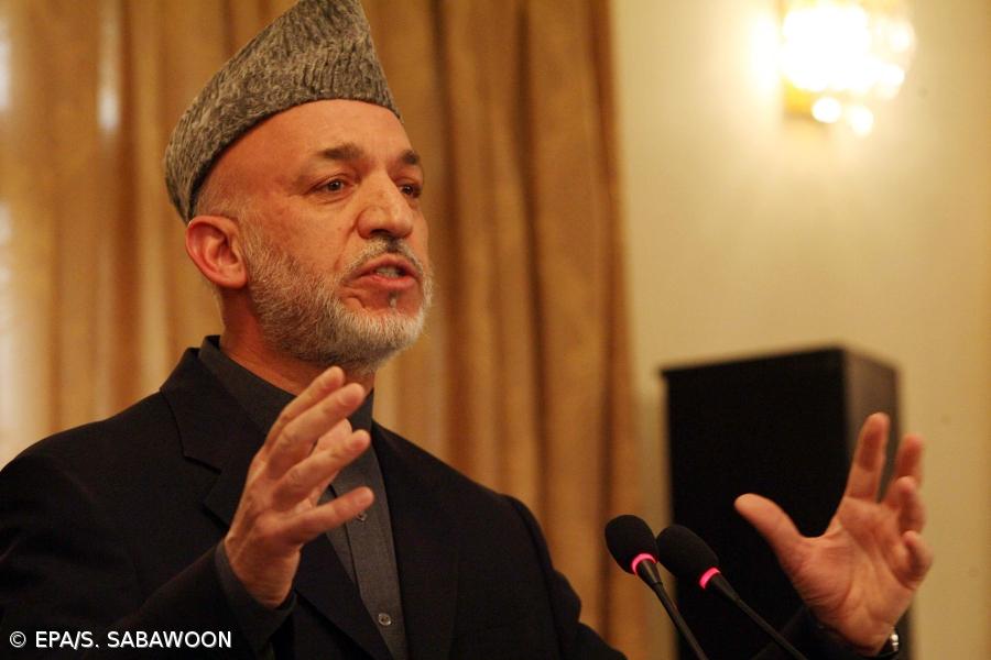 Clinton em Cabul para investidura de Hamid Karzai – Imagem 1