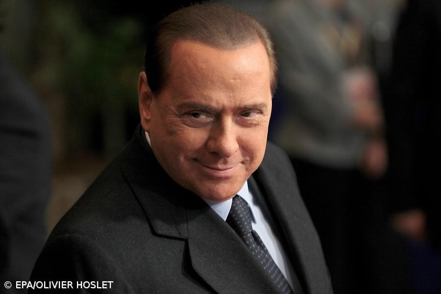 Sílvio Berlusconi propõe pacto para evitar crise governamental – Imagem 1
