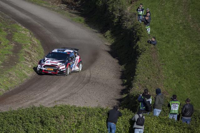 Kajetanowicz fecha o dia com vitória na Grupo Marques e liderança no bolso