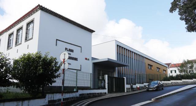 Cinco alunos encaminhados para a Urgência por suspeita de envenenamento 