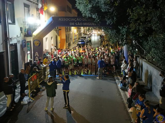 XIIICorrida Noturna JIV concentra cerca de 200 atletas