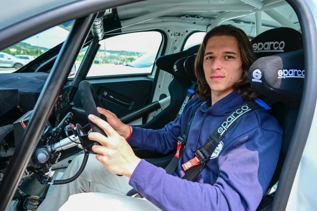 Pedro Câmara Jr vai correr na Peugeot Rally Cup Portugal e Ibérica