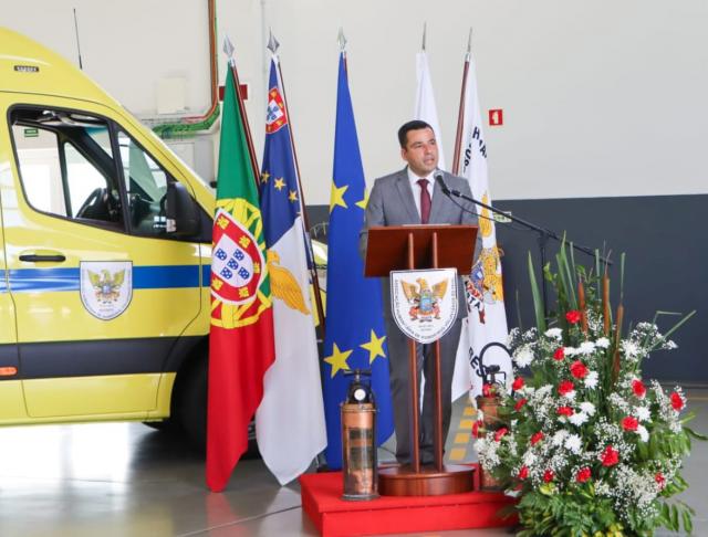 Bombeiros dos Açores reforçados com nova frota de ambulâncias de socorro